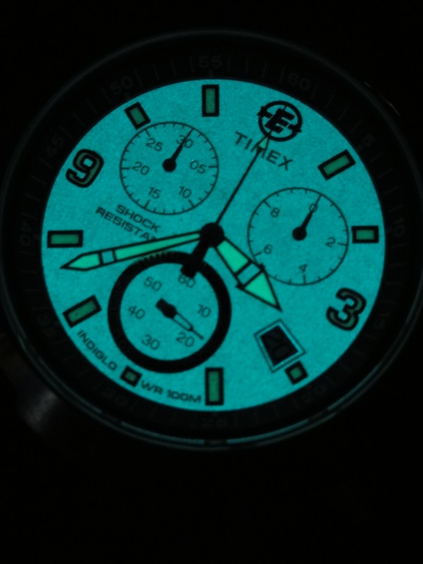 http://ceasuridemana.ro/pictures/2012/08/02/nou-amp-original-timex-expedition-indiglo-alarm-chronograph-100m-t49627-127156-511a3004.jpg